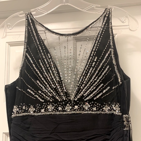 Dress - Picture 5 of 7